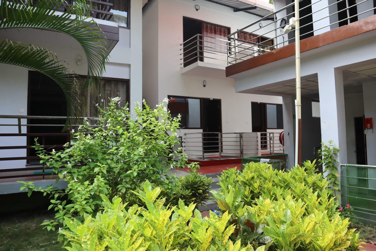 Coconhuts Beach Resort Lakshmanpur Exterior photo